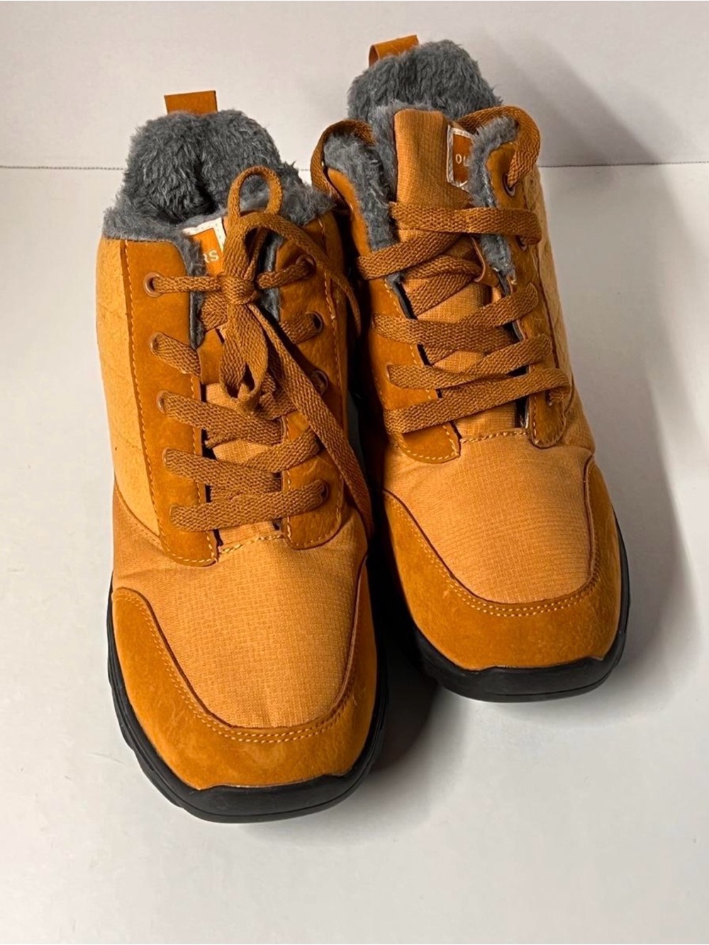 Women’s Orange Fleece-Lined Outdoor Boots Size 9